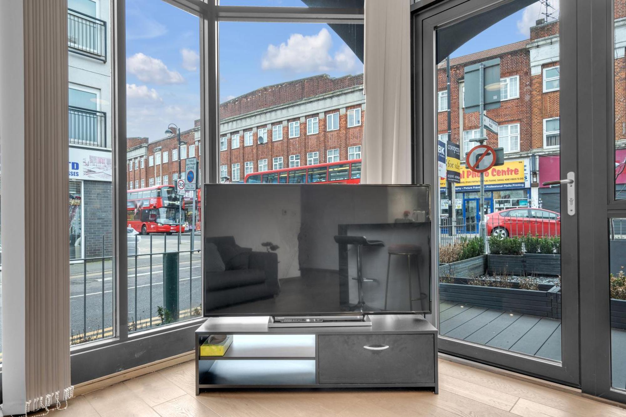 Apartment New Modern Near Heathrow Airport