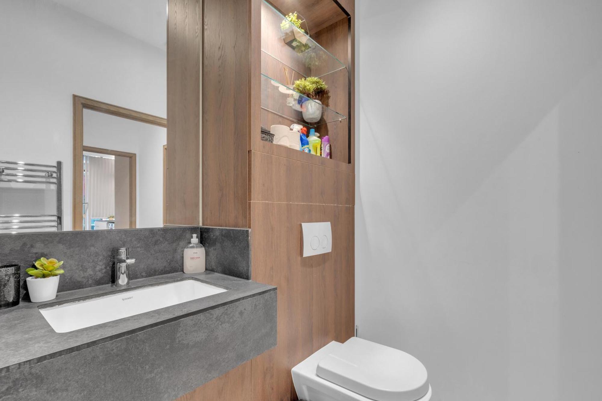 Apartment New Modern Near Heathrow Airport *