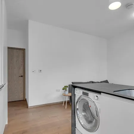 New Modern Apartment Near Heathrow Airport Yiewsley Exterior photo